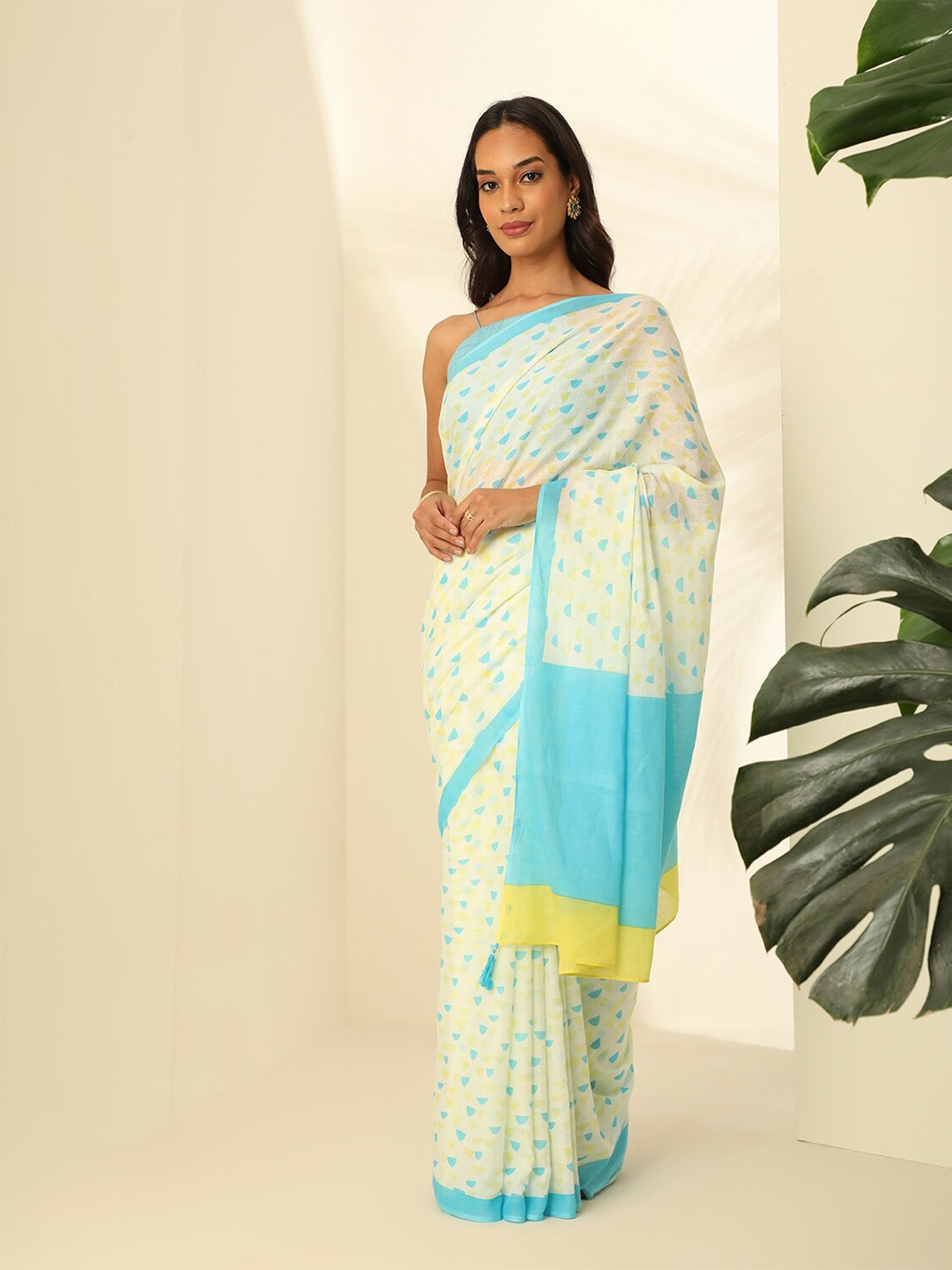 

Taneira Geometric Block Printed Pure Cotton Saree, Blue