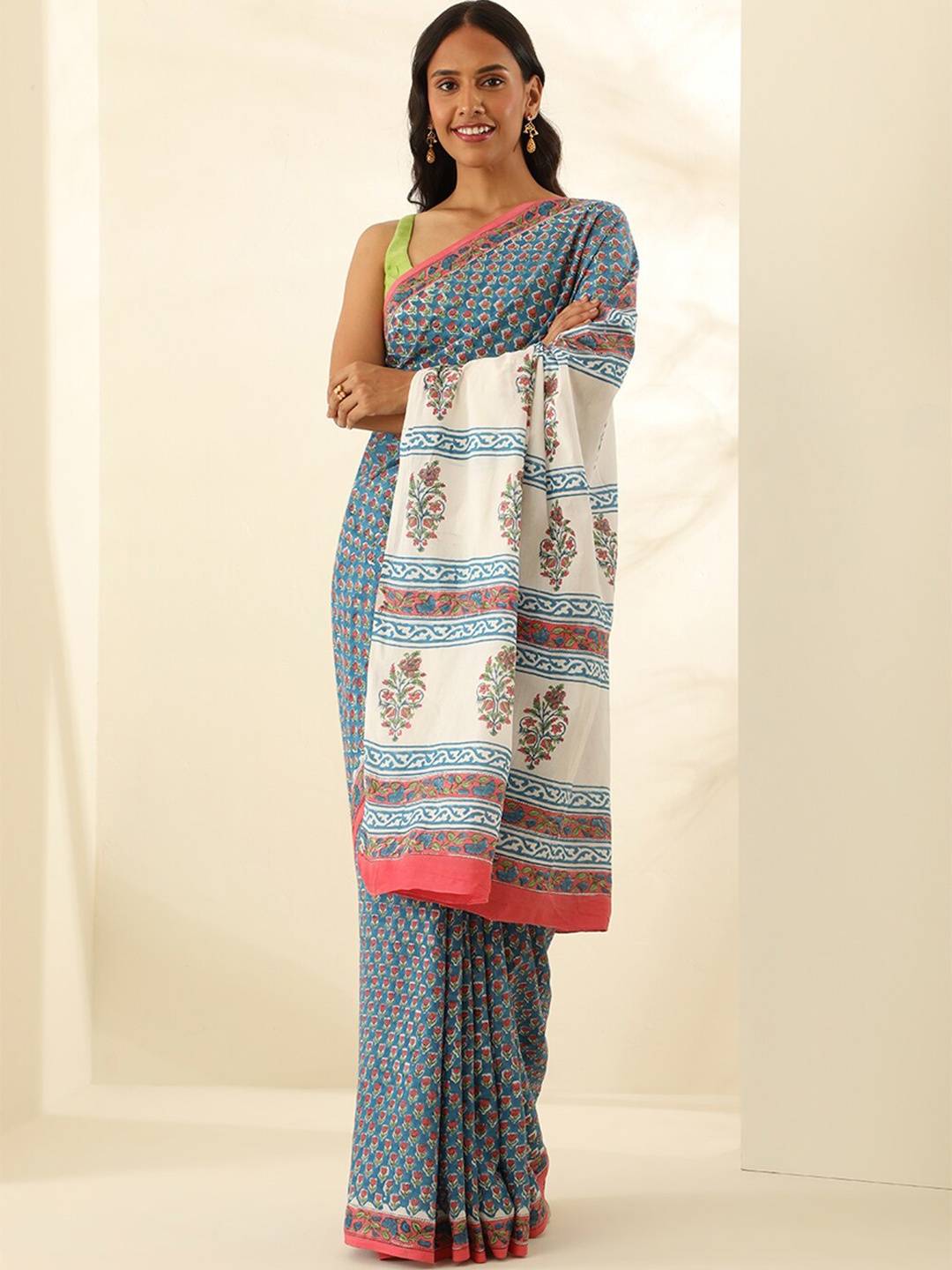 

Taneira Floral Printed Pure Cotton Block Print Saree, Blue
