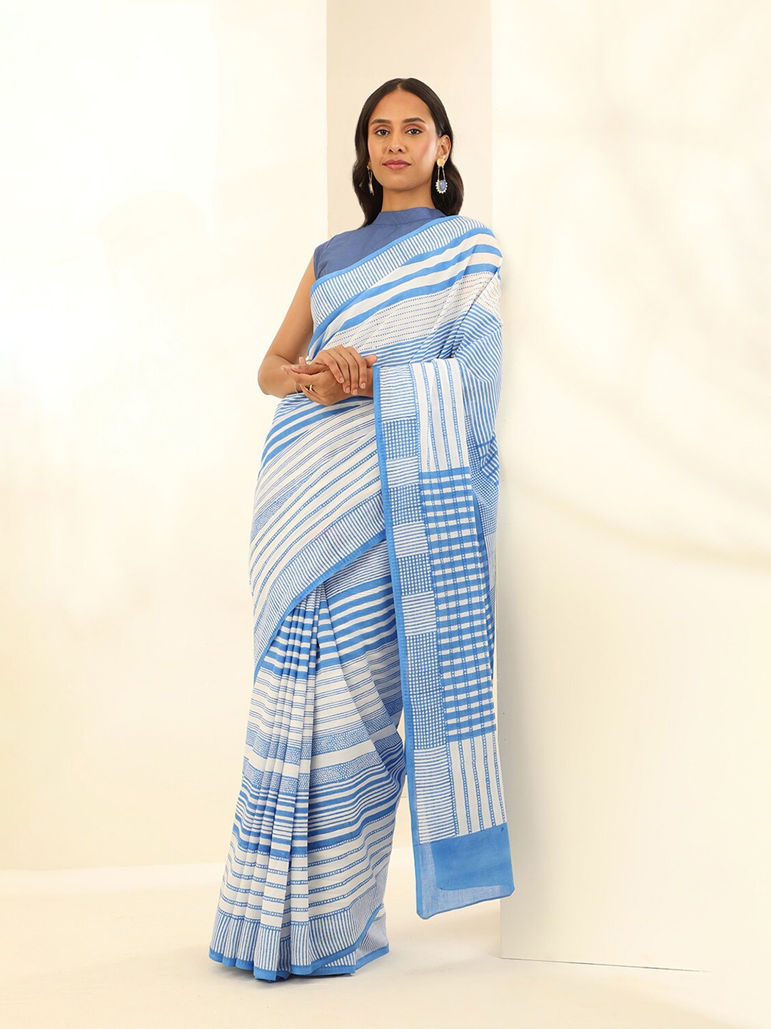 

Taneira Striped Pure Cotton Saree, Blue