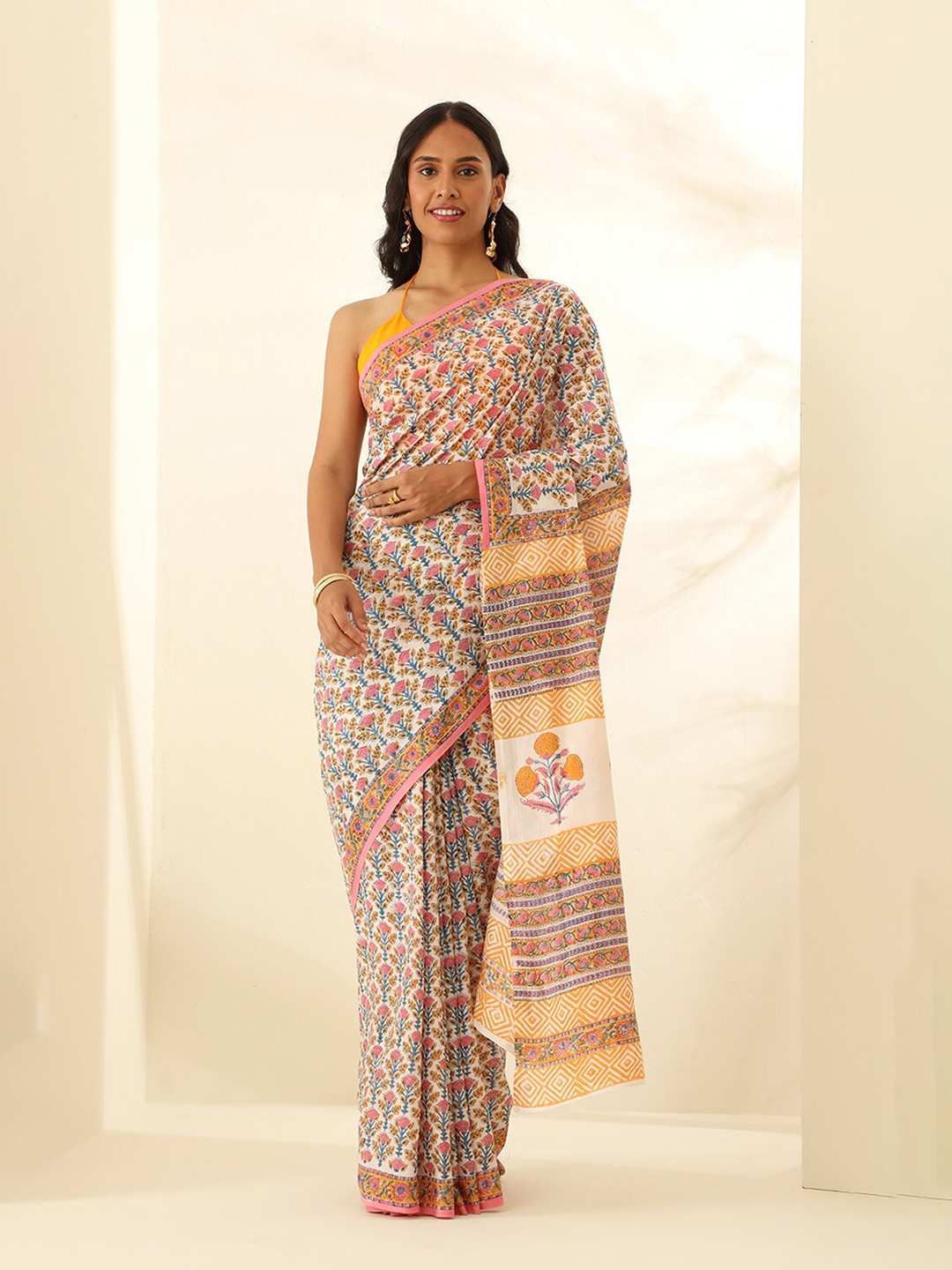 

Taneira Floral Printed Pure Cotton Block Print Saree, Pink