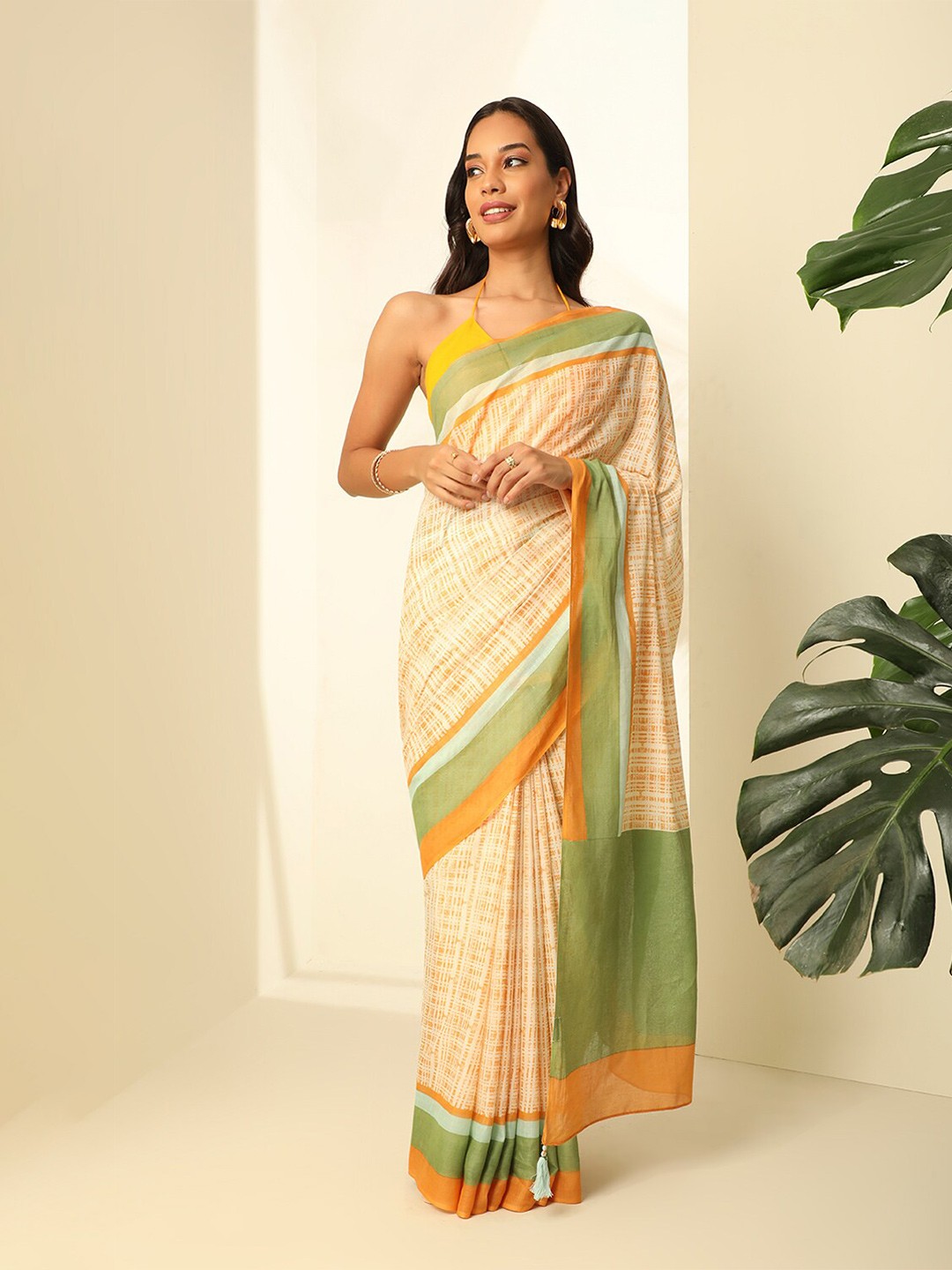 

Taneira Abstract Printed Pure Cotton Saree, Orange