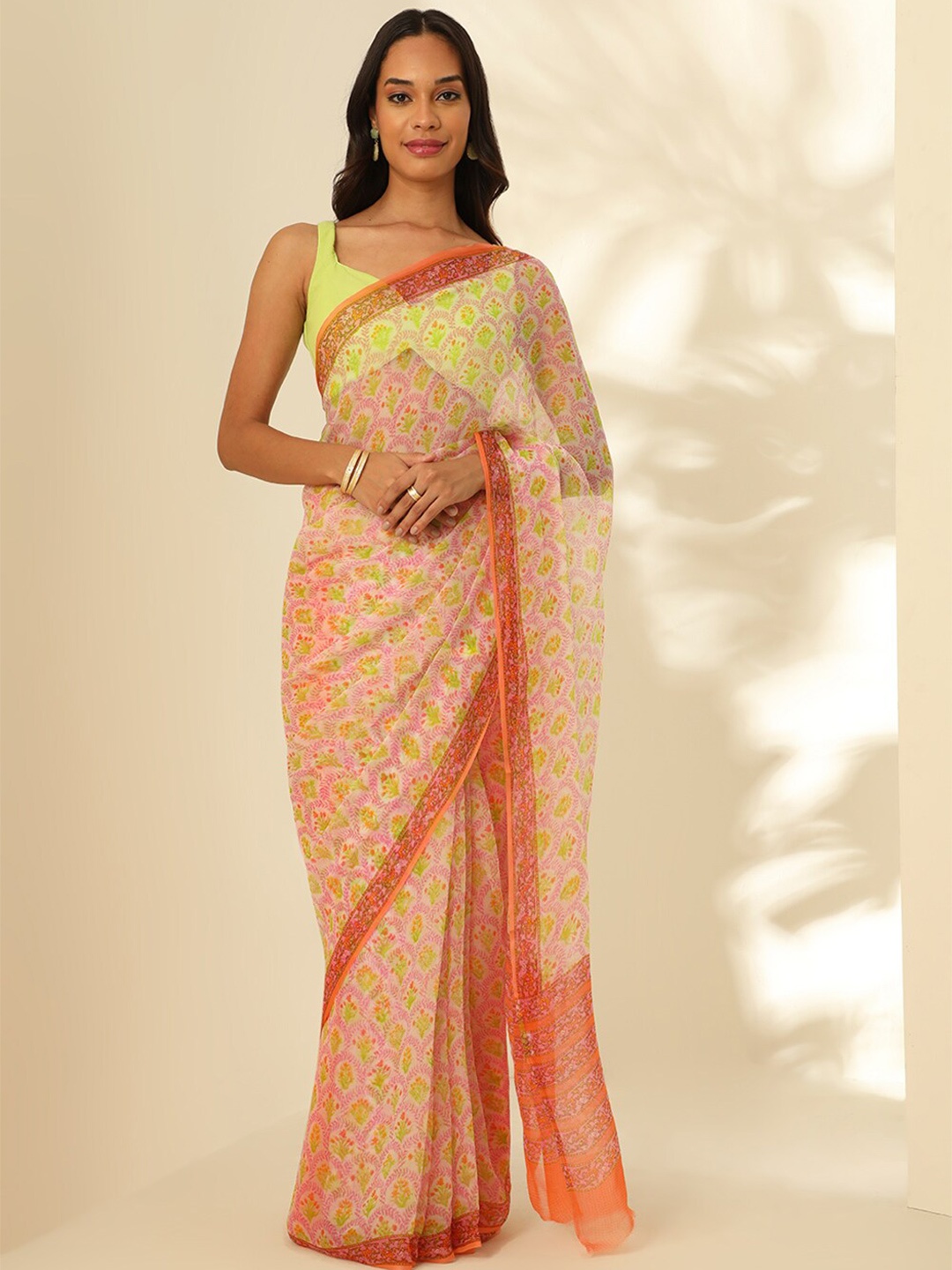 

Taneira Floral Printed Saree, Pink