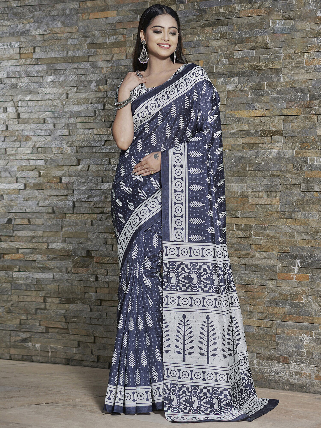 

KALINI Ethnic Motifs Printed Art Silk Bhagalpuri Saree, Grey