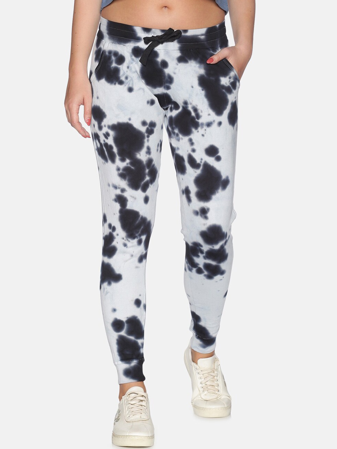 

KULTPRIT Women Tie & Dye Pure Cotton Joggers, White