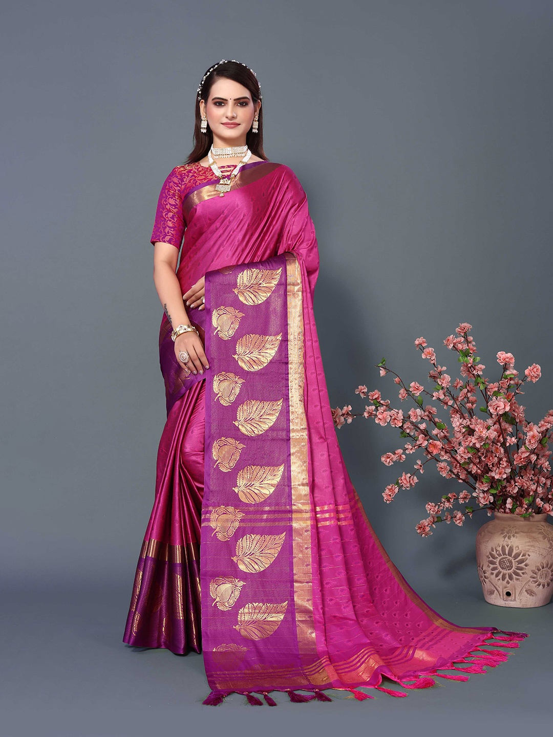 

Mitera Pink & Purple Ethnic Motifs Woven Design Zari Banarasi Saree