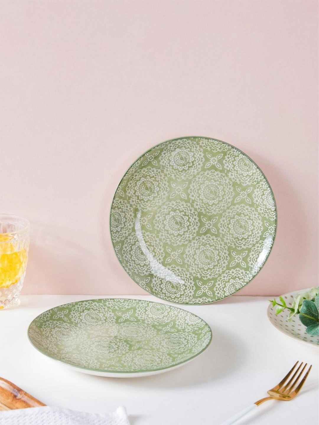 

Nestasia Green 2 Pieces Ethnic Motifs Printed Ceramic Glossy Plates