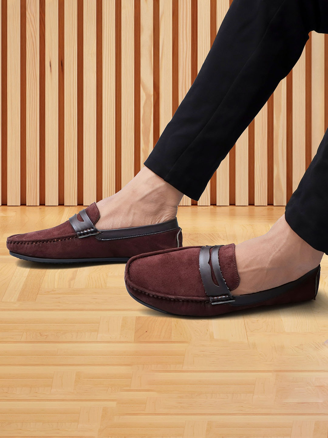 

Valin Fox Men Lightweight Comfort Insole Suede Penny Loafers, Brown