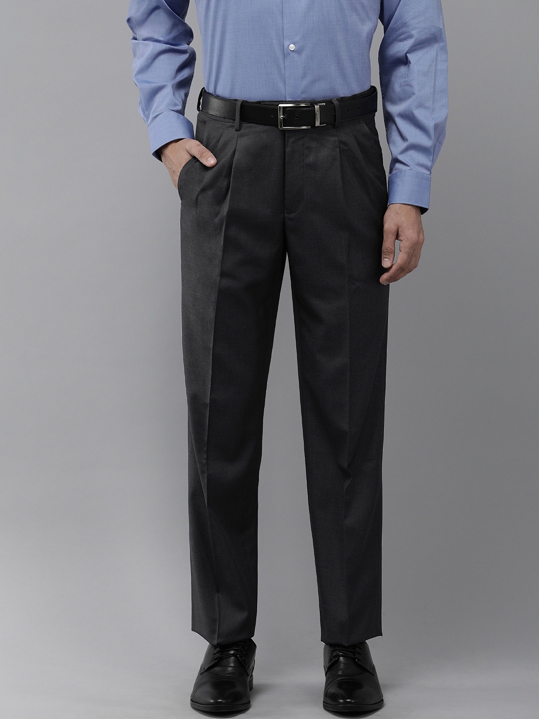 

Van Heusen Men Custom Fit Pleated Formal Trousers, Charcoal