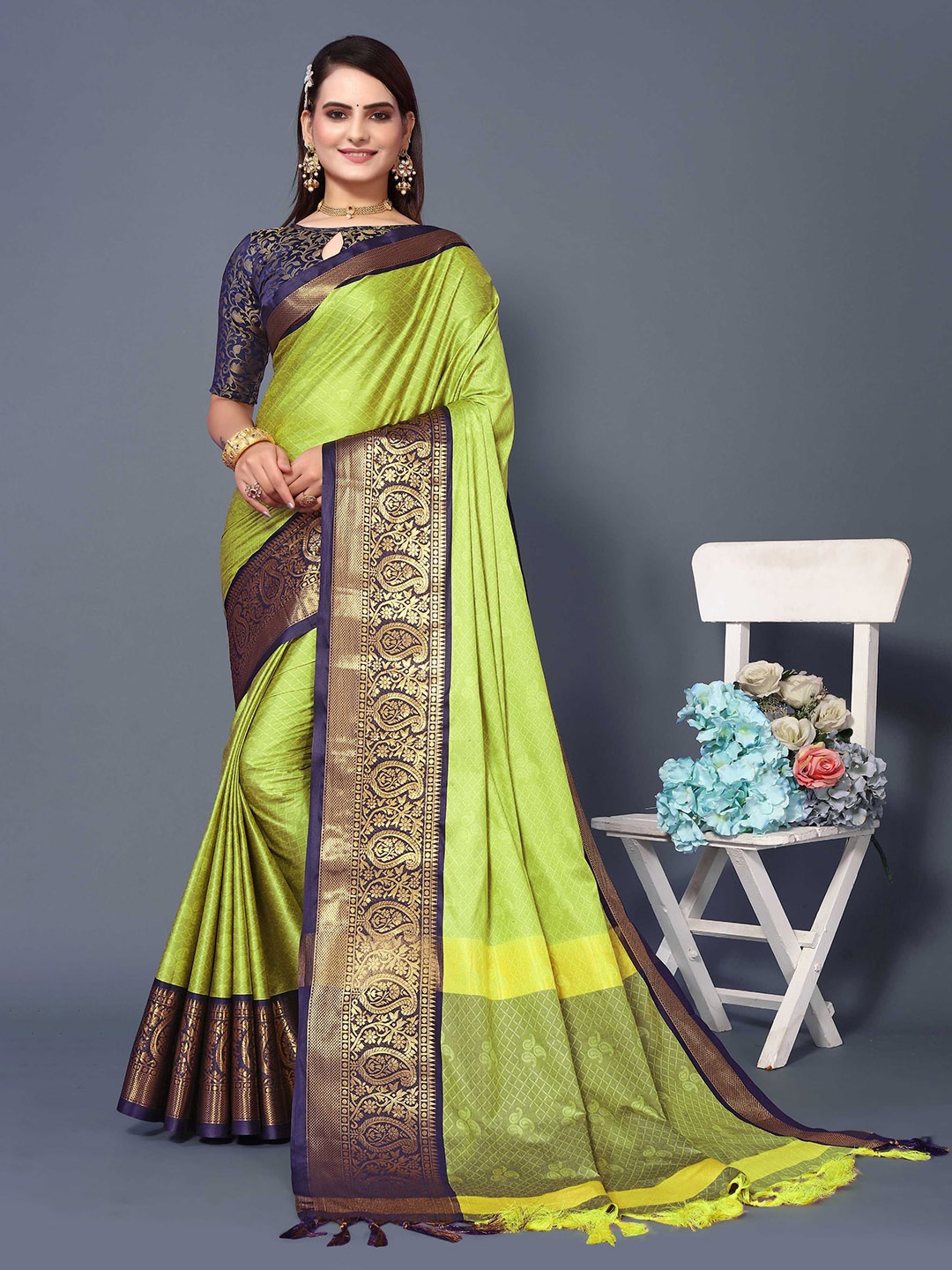 

Mitera Ethnic Motifs Woven Design Zari Silk Cotton Banarasi Saree, Green