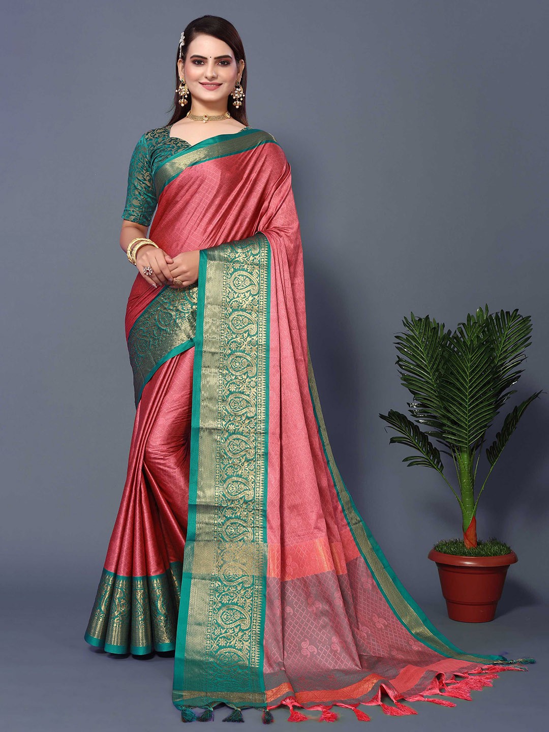 

Mitera Ethnic Motif Woven Design Zari Silk Cotton Banarasi Saree, Pink