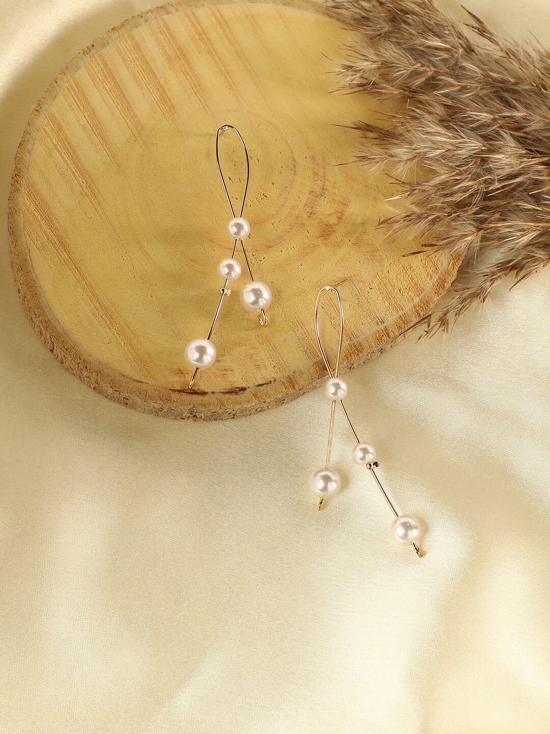 

SOHI Gold-Plated Contemporary Drop Earrings