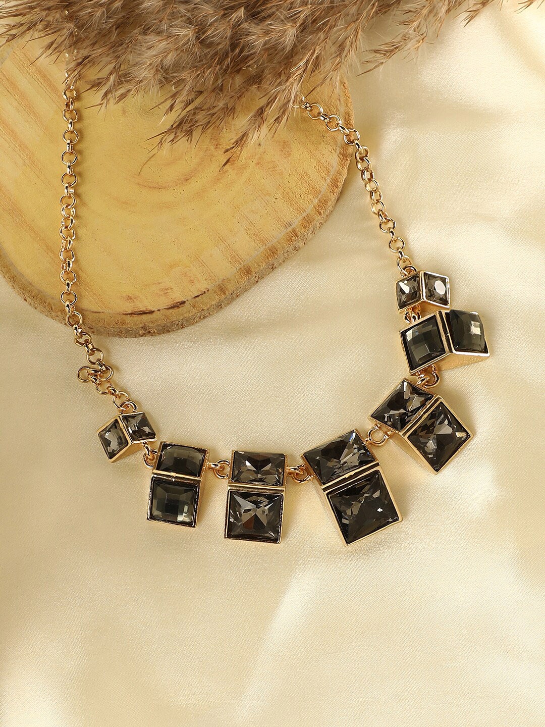 

SOHI Gold-Plated Necklace