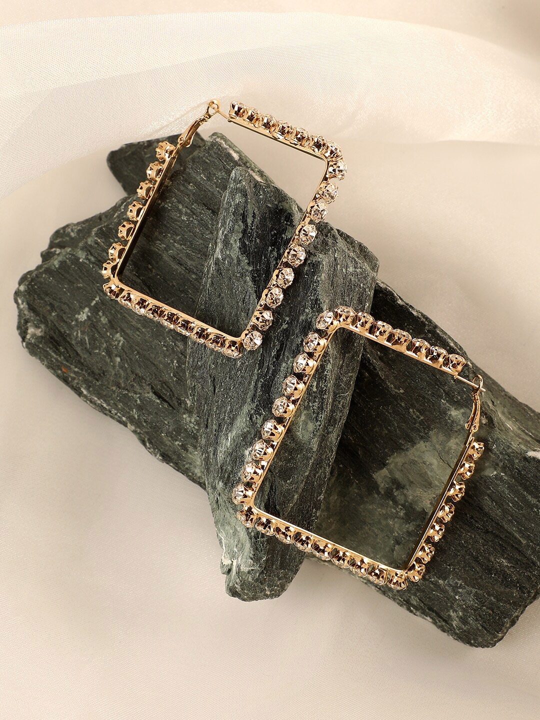 

SOHI Gold-Plated Contemporary Hoop Earrings
