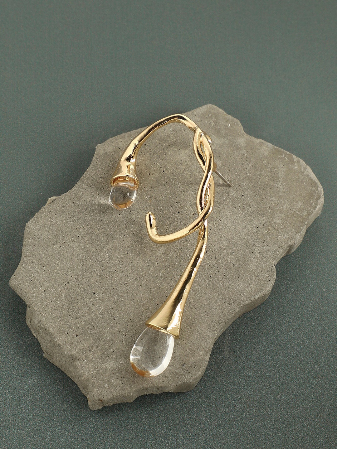 

SOHI Gold-Plated Contemporary Studs