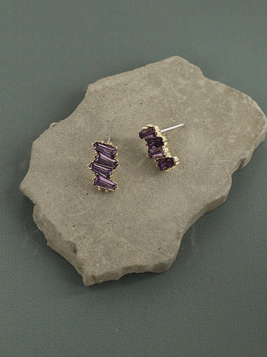 

SOHI Gold-Plated Contemporary Studs Earrings