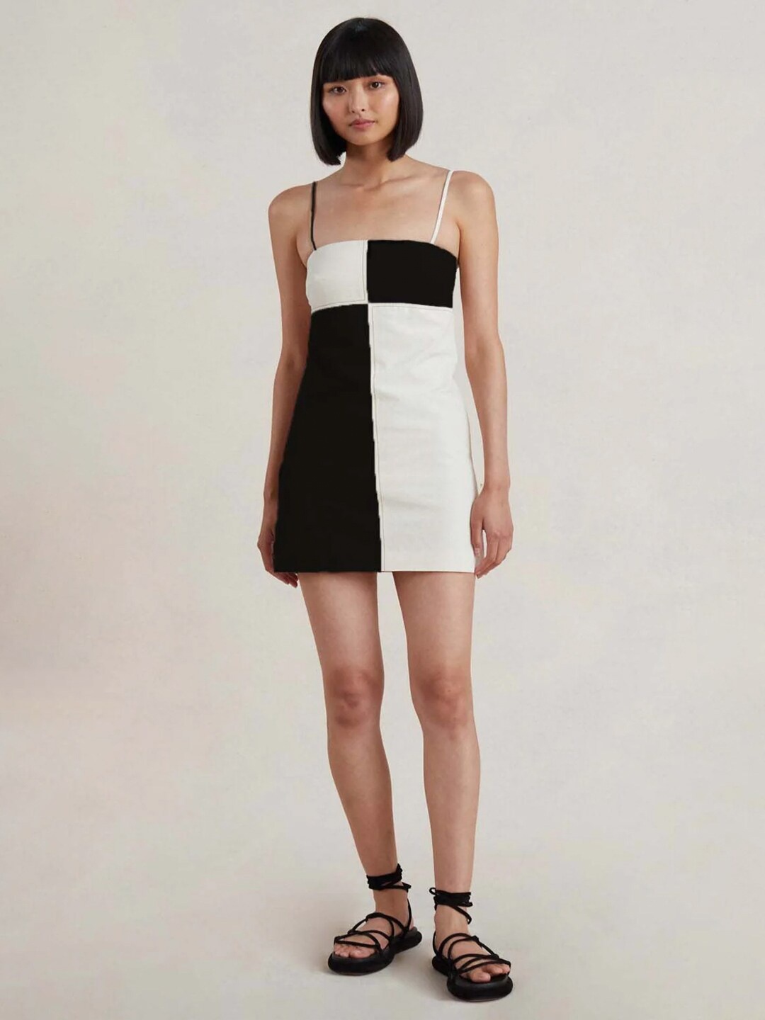 

Styched Colourblocked Shoulder Straps Sheath Dress, Black