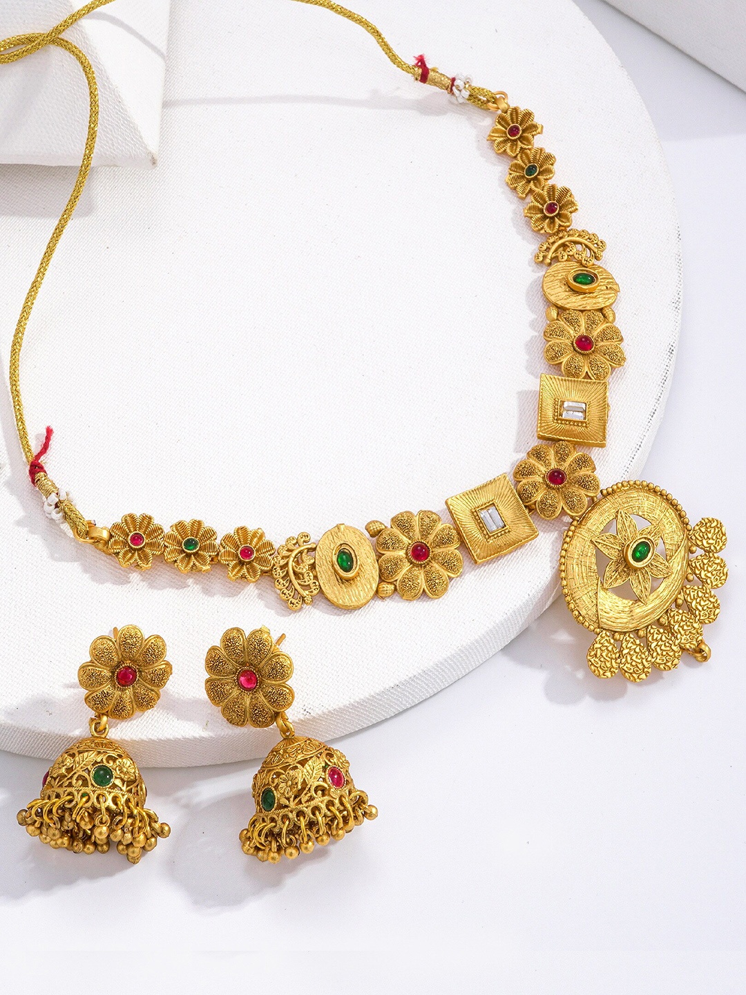 

LAFORWORD Gold-Plated Stone-Studded & Beaded Necklace And Earrings