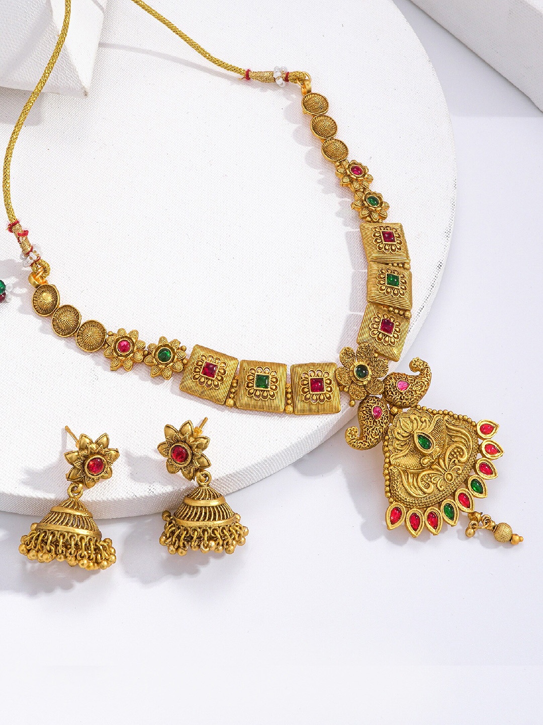 

LAFORWORD Gold-Plated Stone-Studded & Beaded Necklace And Earrings