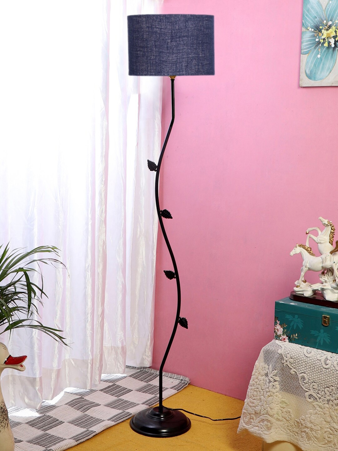 

Devansh Blue & Black Textured Iron Floor Lamp