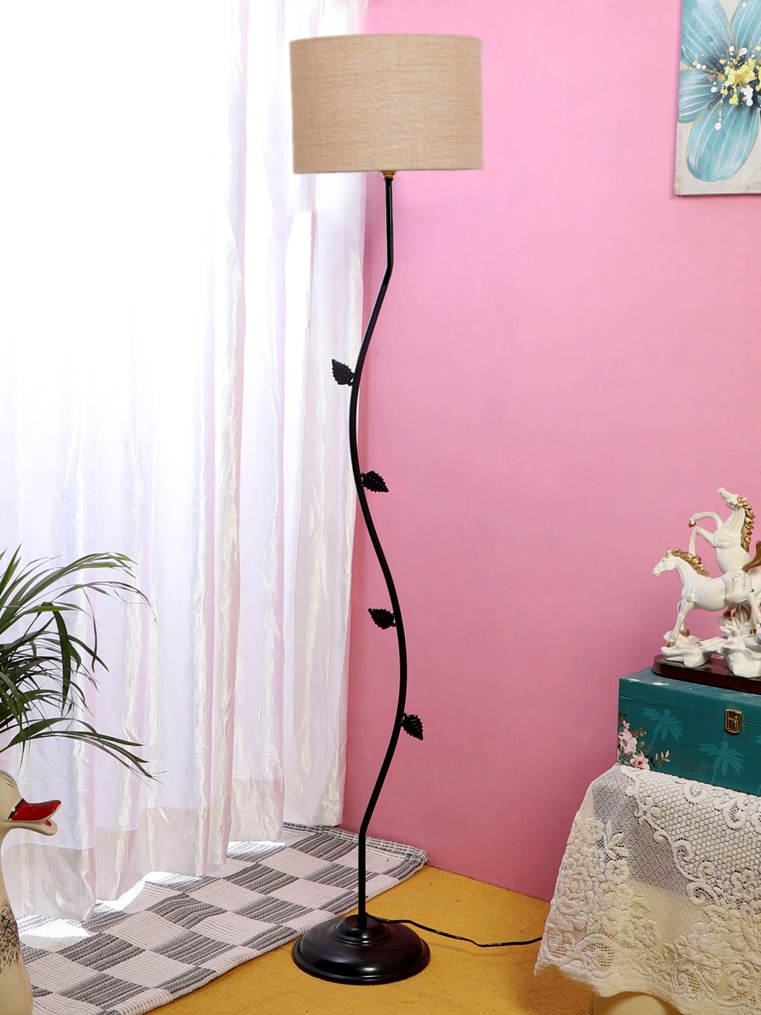 

Devansh Beige & Black Textured Jute Shade Floor Lamp