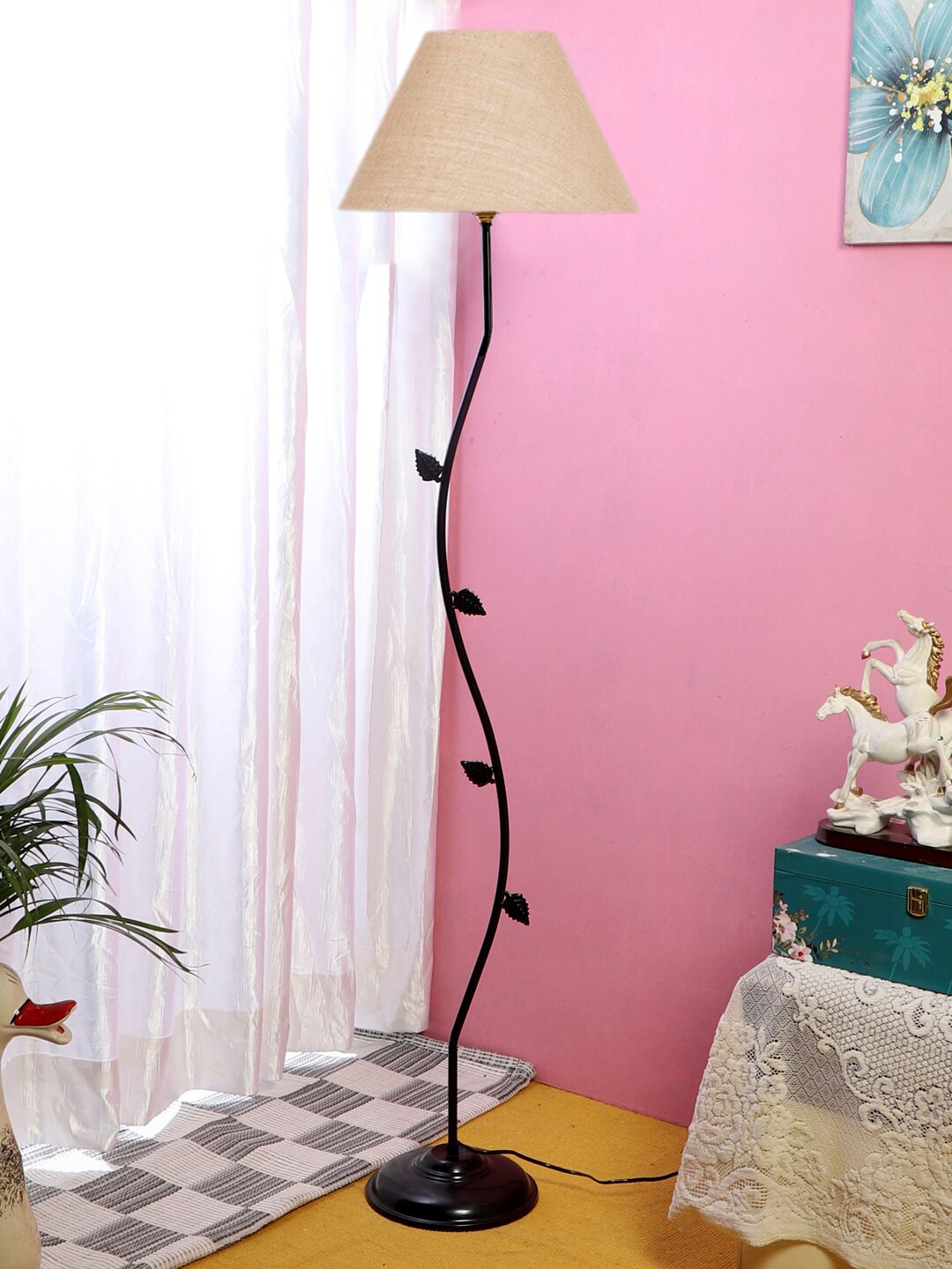 

Devansh Beige & Black Textured Floor Lamp