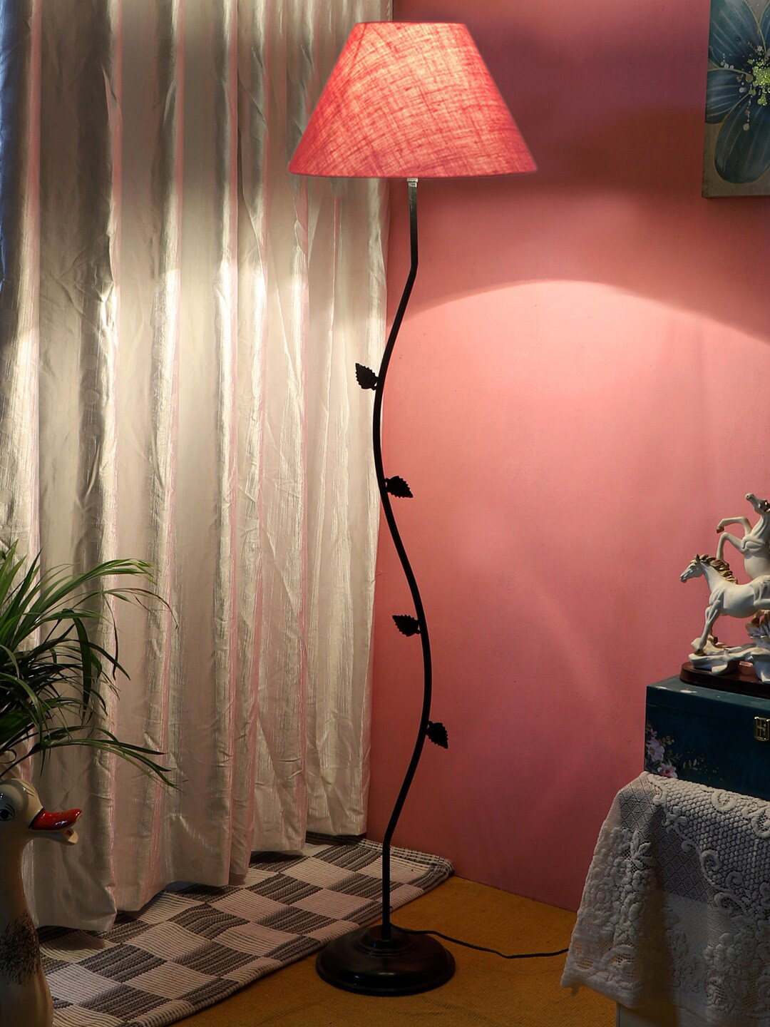 

Devansh Pink & Black Textured Floor Lamp