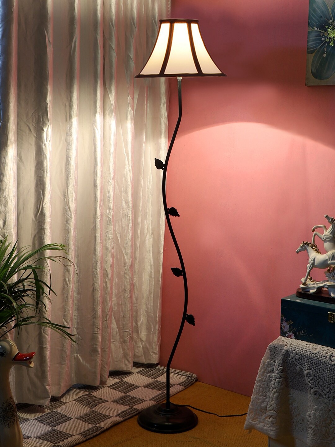 

Devansh White & Black Iron Floor Lamp