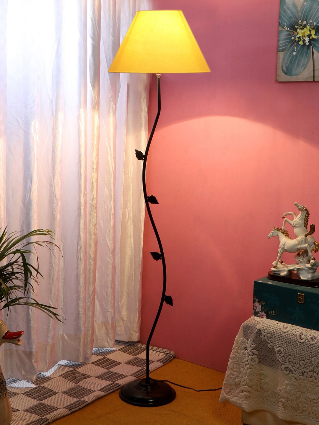 

Devansh Yellow & Black Textured Floor Lamp