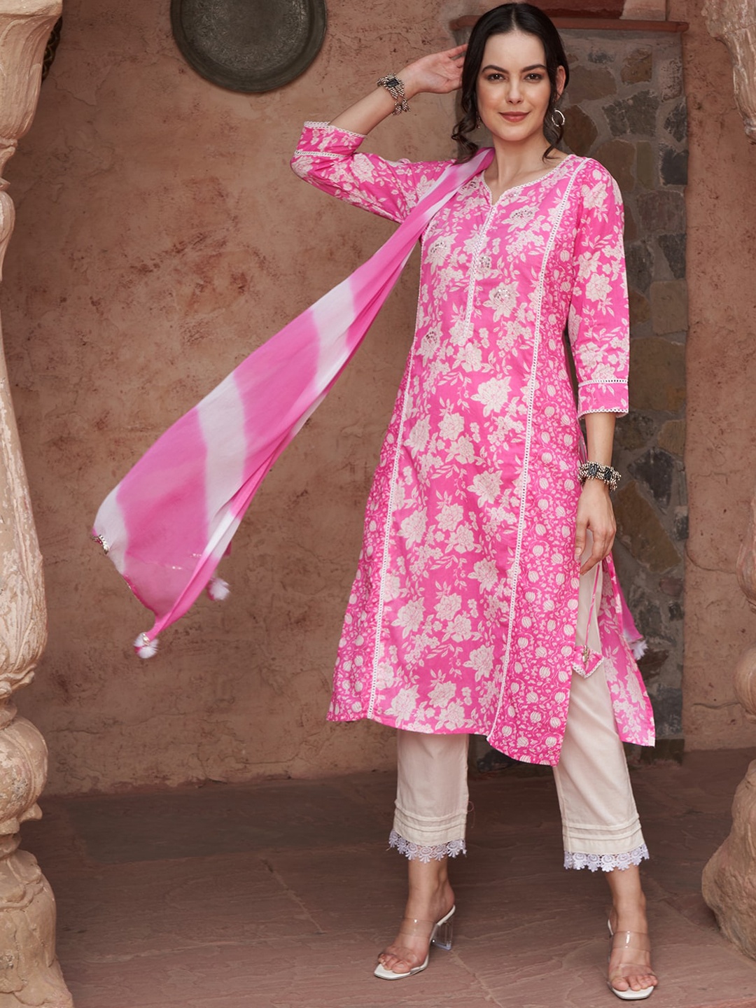 

Sangria Floral Printed Pure-Cotton Kurta With Trouser & Dupatta, Pink