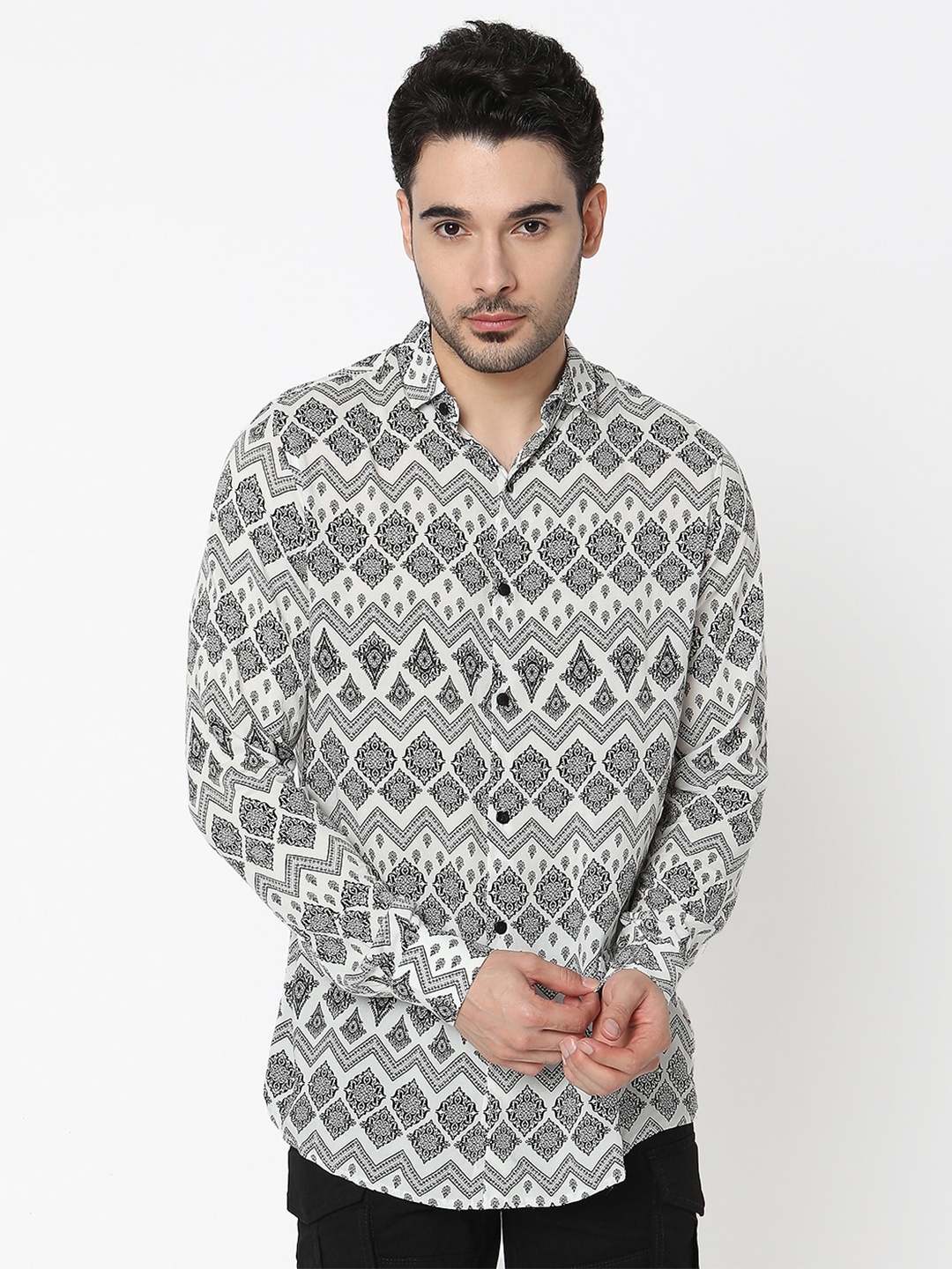 

7Shores Classic Geometric Printed Spread Collar Casual Shirt, White