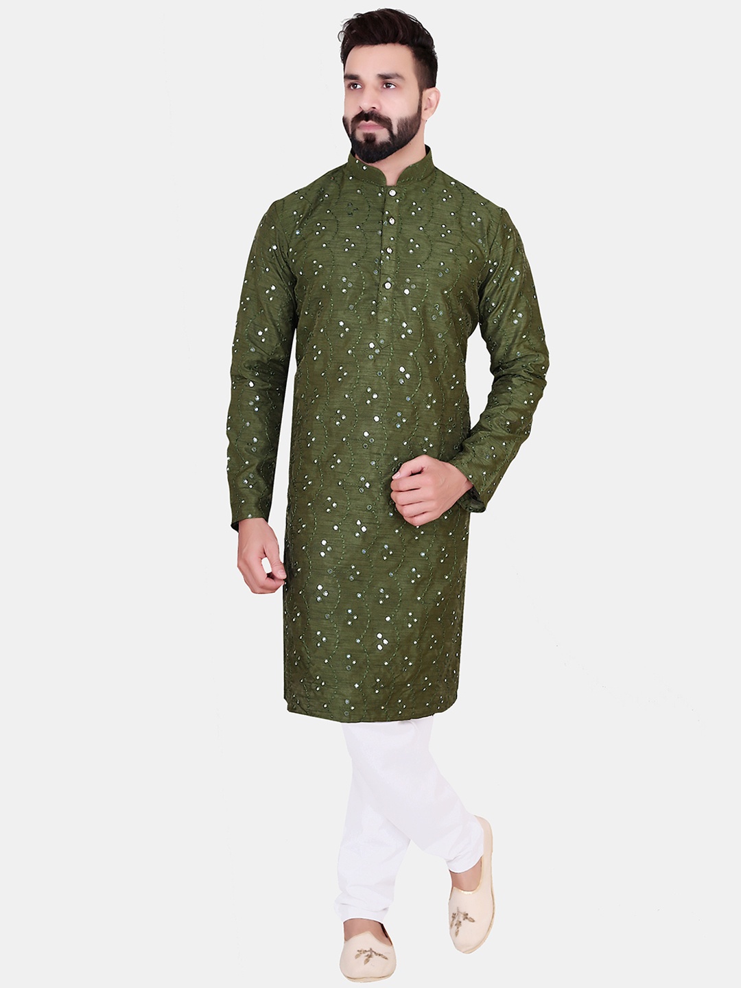 

Avaeta Mirror Work Embroidered Woven Design Regular Kurta With Pyjamas, Green