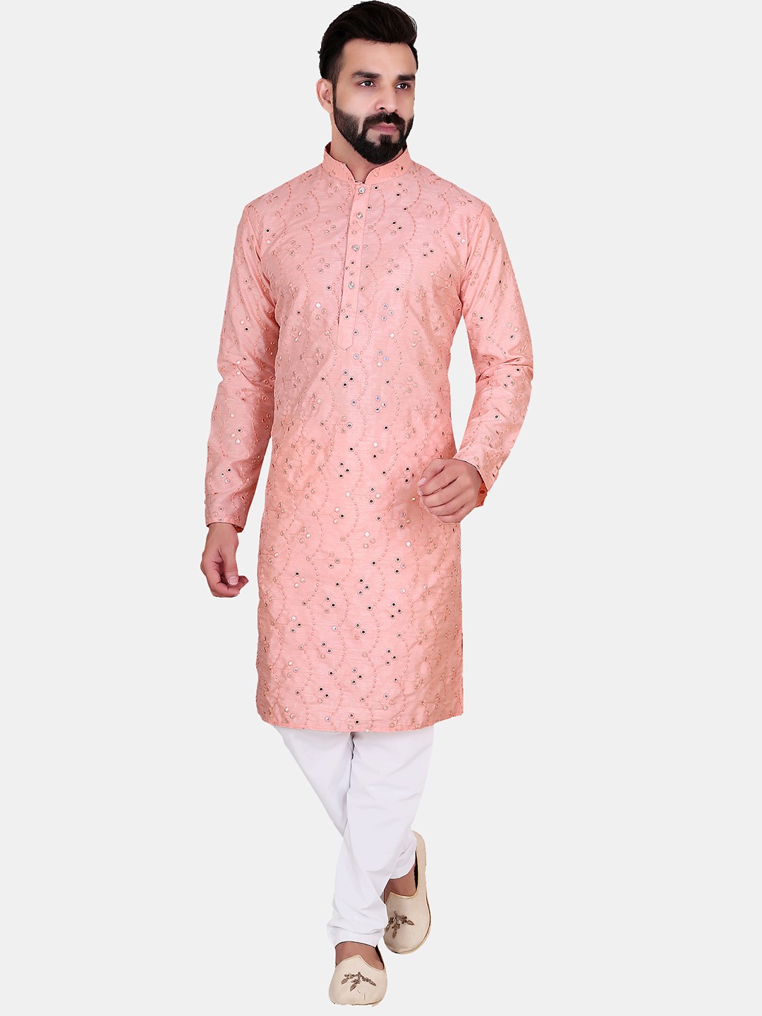 

Avaeta Ethnic Motifs Embroidered Mirror Work Kurta With Pyjamas, Peach