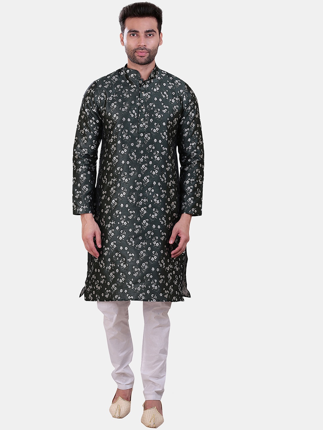

Avaeta Floral Printed Mandarin Collar Kurta With Pyjamas, Green