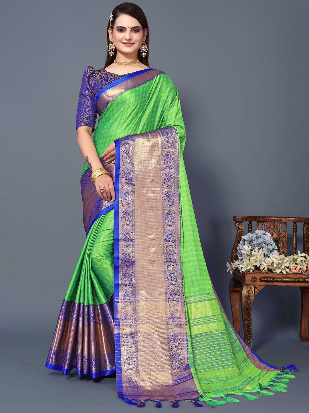 

Mitera Ethnic Motifs Woven Design Zari Silk Cotton Banarasi Saree, Green