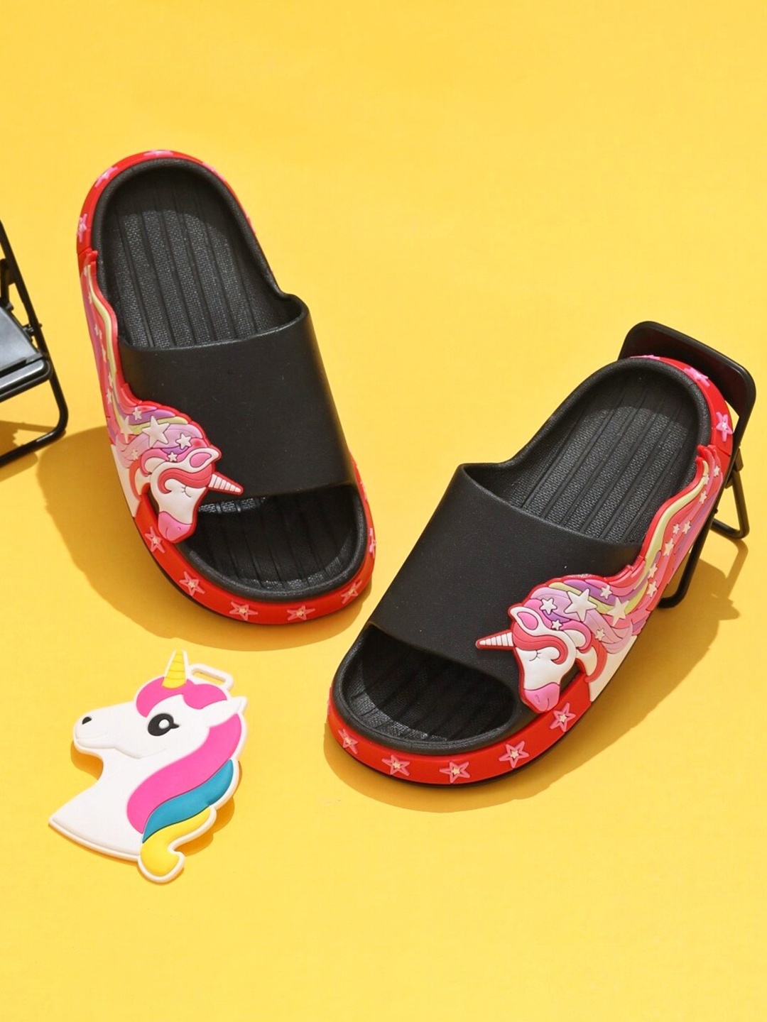 

Yellow Bee Girls Unicorn Detail Rubber Sliders, Black