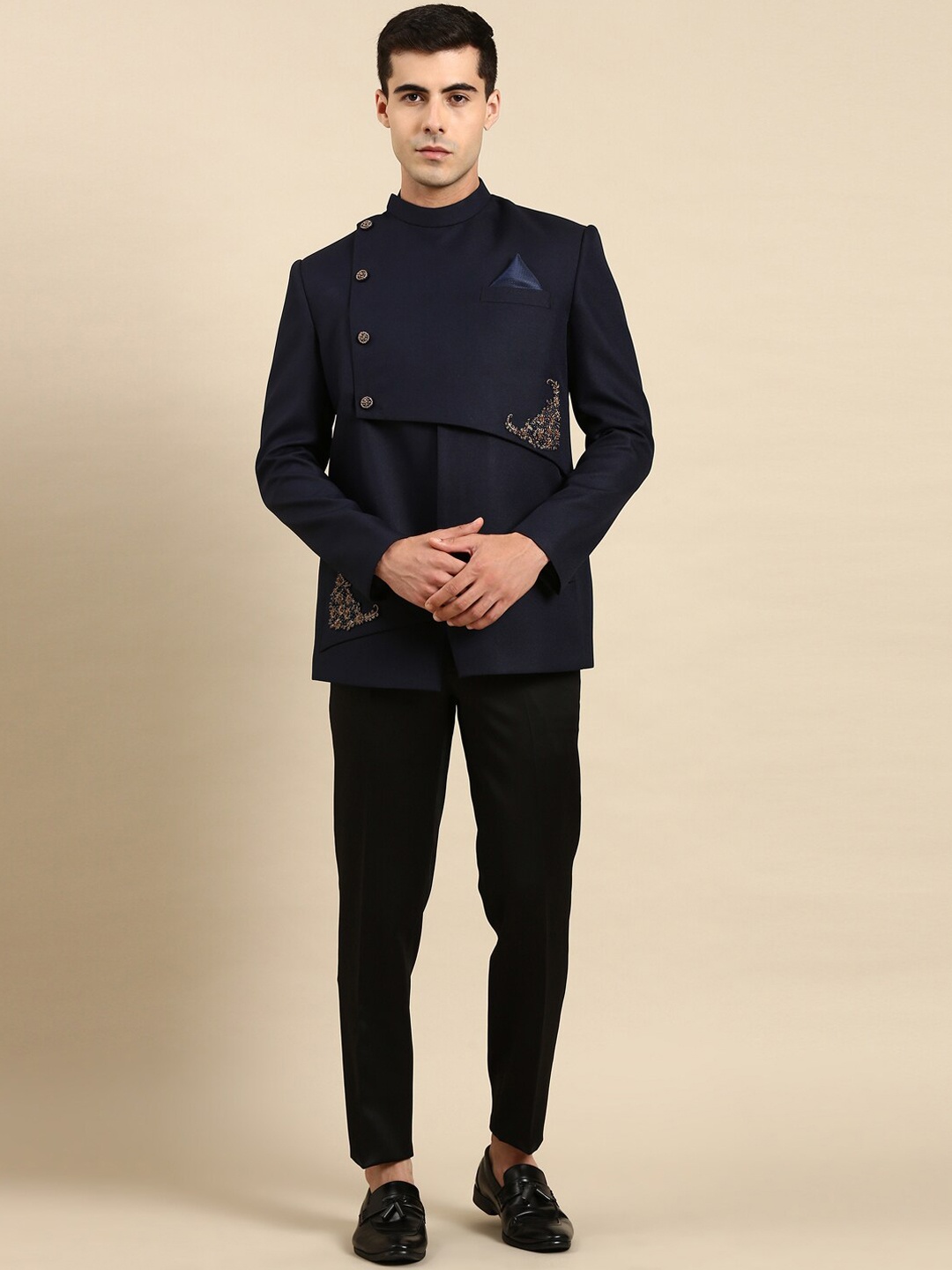 

TheEthnic.Co 2 Piece Self-Design Bandhgala Suit, Navy blue