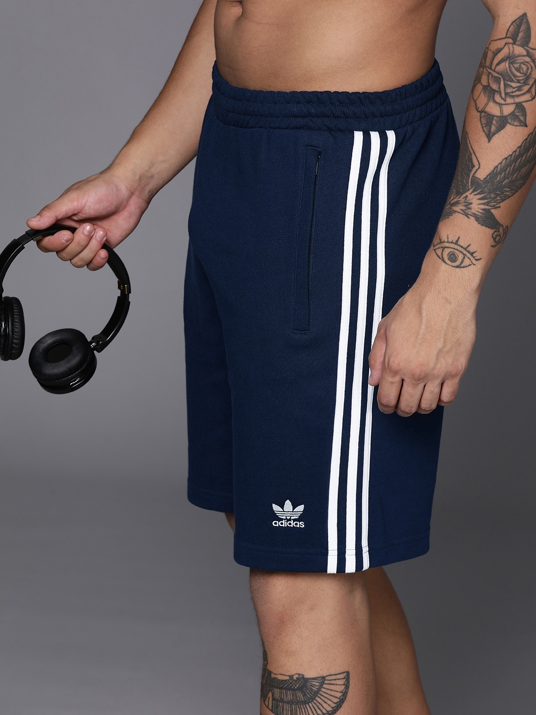 

ADIDAS Originals Men Classics 3-Striped Sweat Shorts, Navy blue