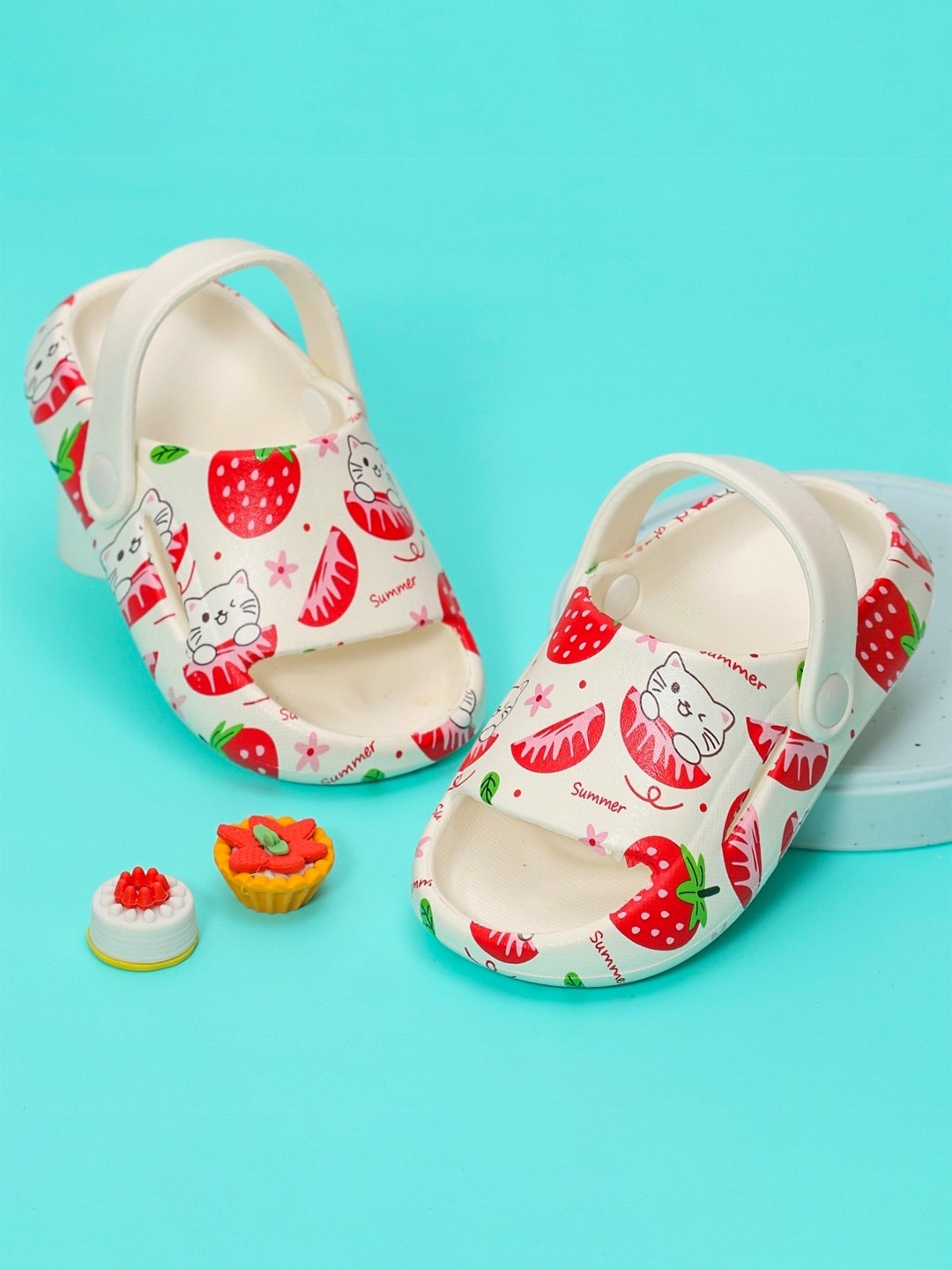 

Yellow Bee Girls Strawberry and Cat Printed Rubber Clogs, White