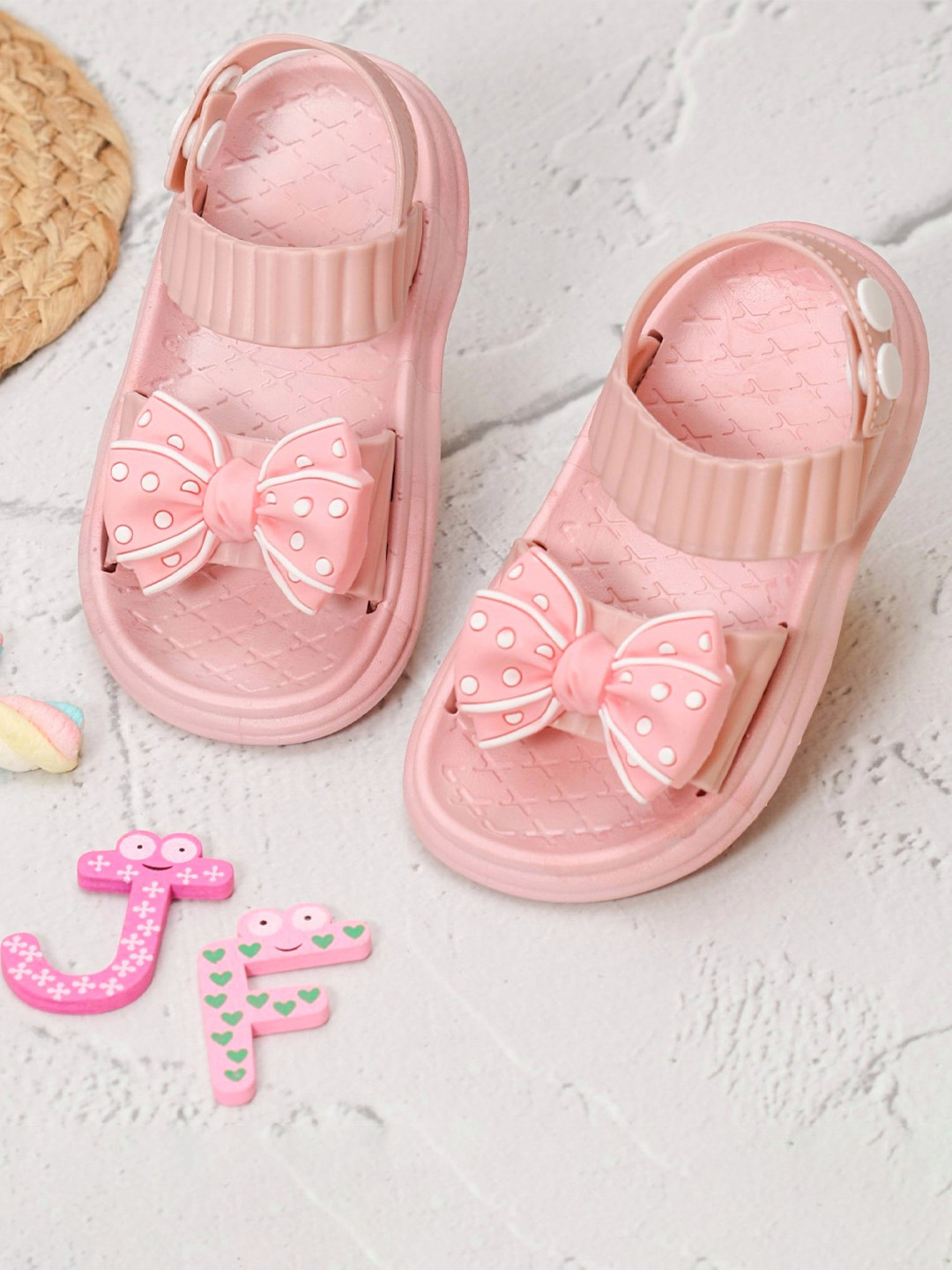 

Yellow Bee Girls Bow Embellished Open Toe Flats, Pink