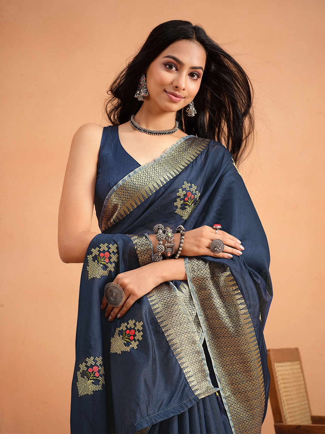 

Sangria Embroidered Zari Silk Cotton Saree, Teal
