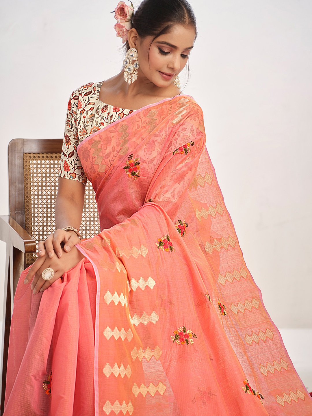 

Sangria Floral Embroidered Silk Cotton Saree, Peach