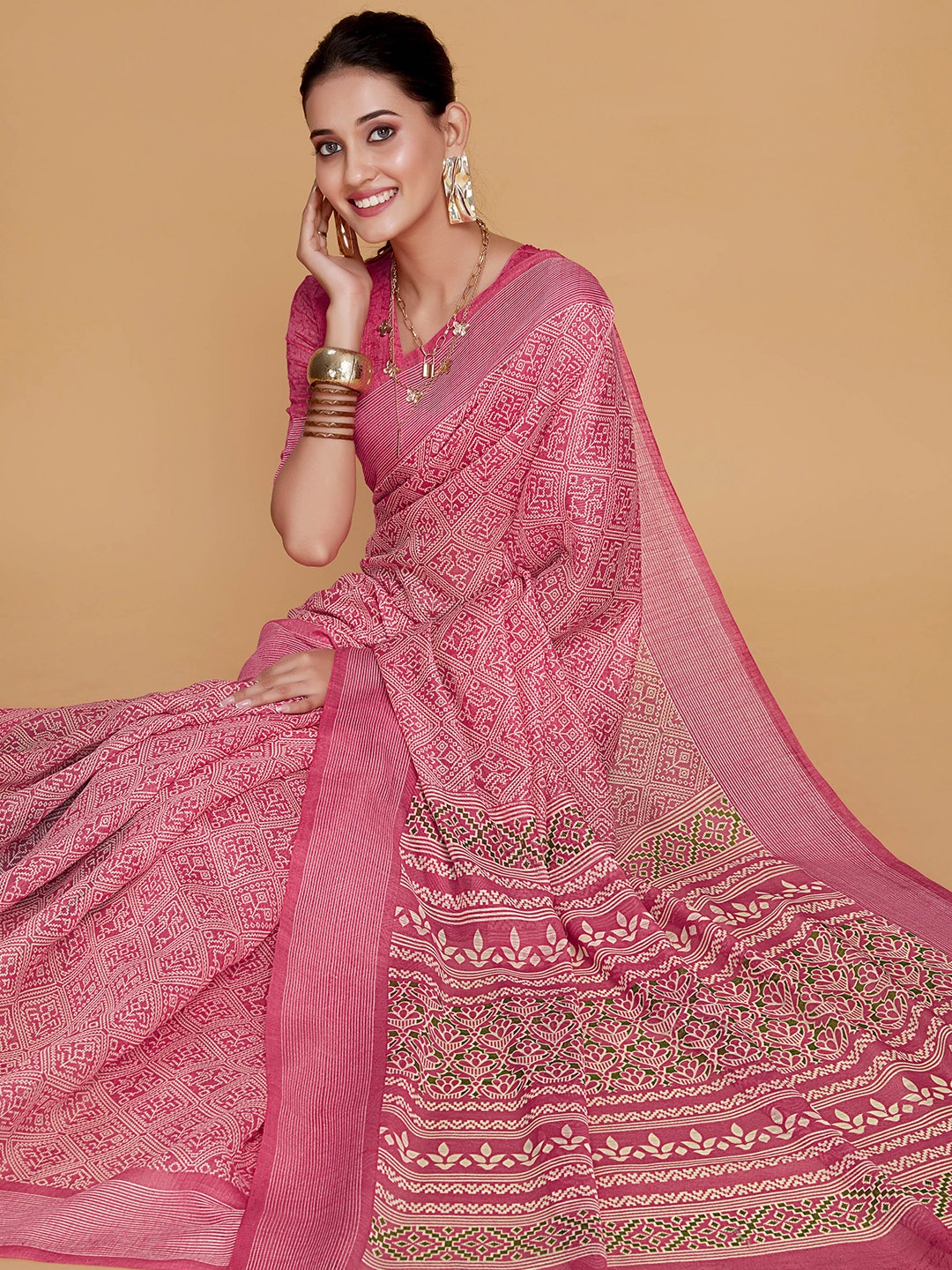 

Sangria Ethnic Motifs Printed Saree, Pink