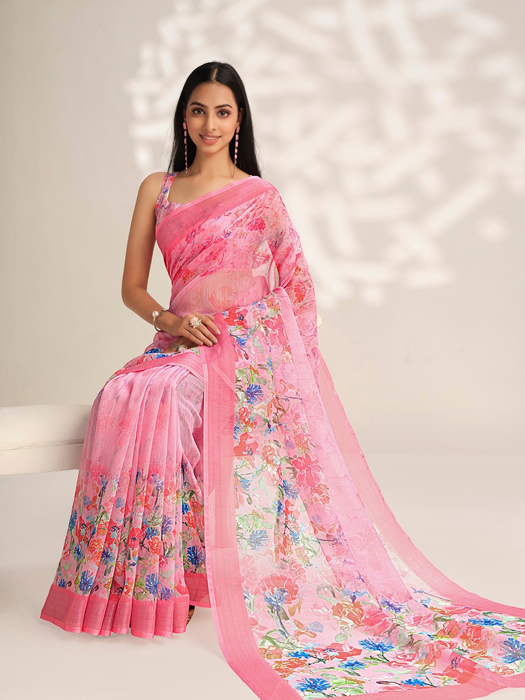 

Sangria Floral Printed Saree, Pink