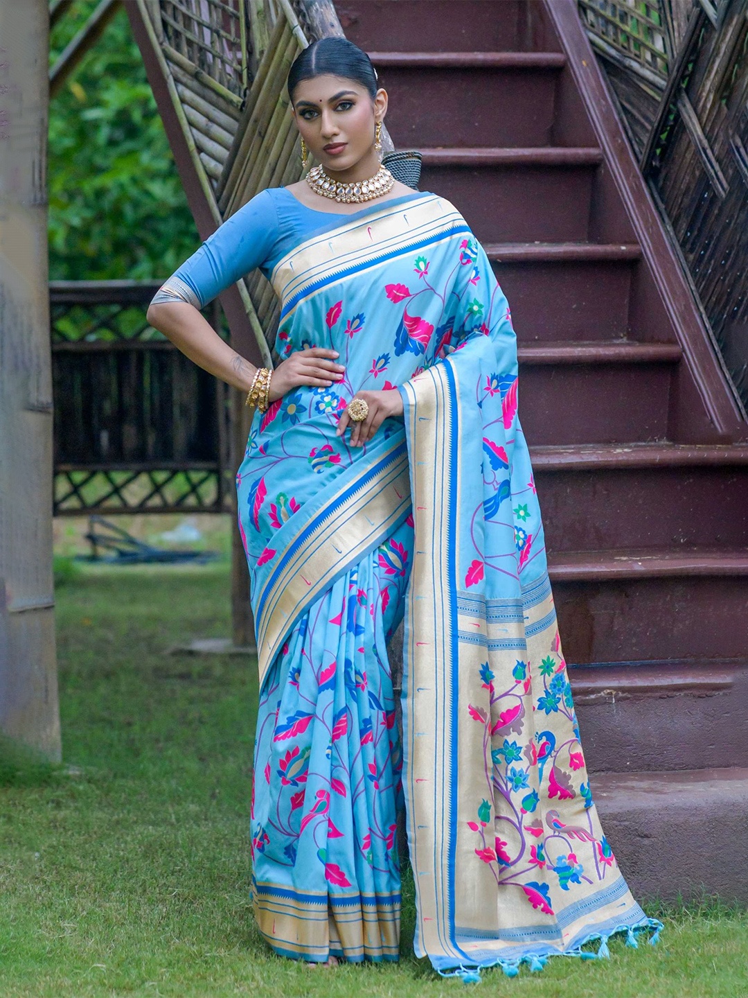 

Mitera Floral Woven Design Zari Paithani Saree, Blue