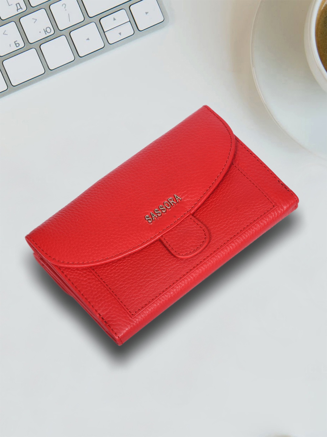 

Sassora Textured Leather RFID Three Fold Wallet, Red