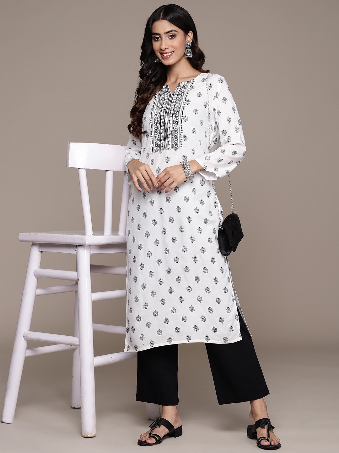 

Anubhutee Ethnic Motifs Printed Gotta Patti Kurta, Off white