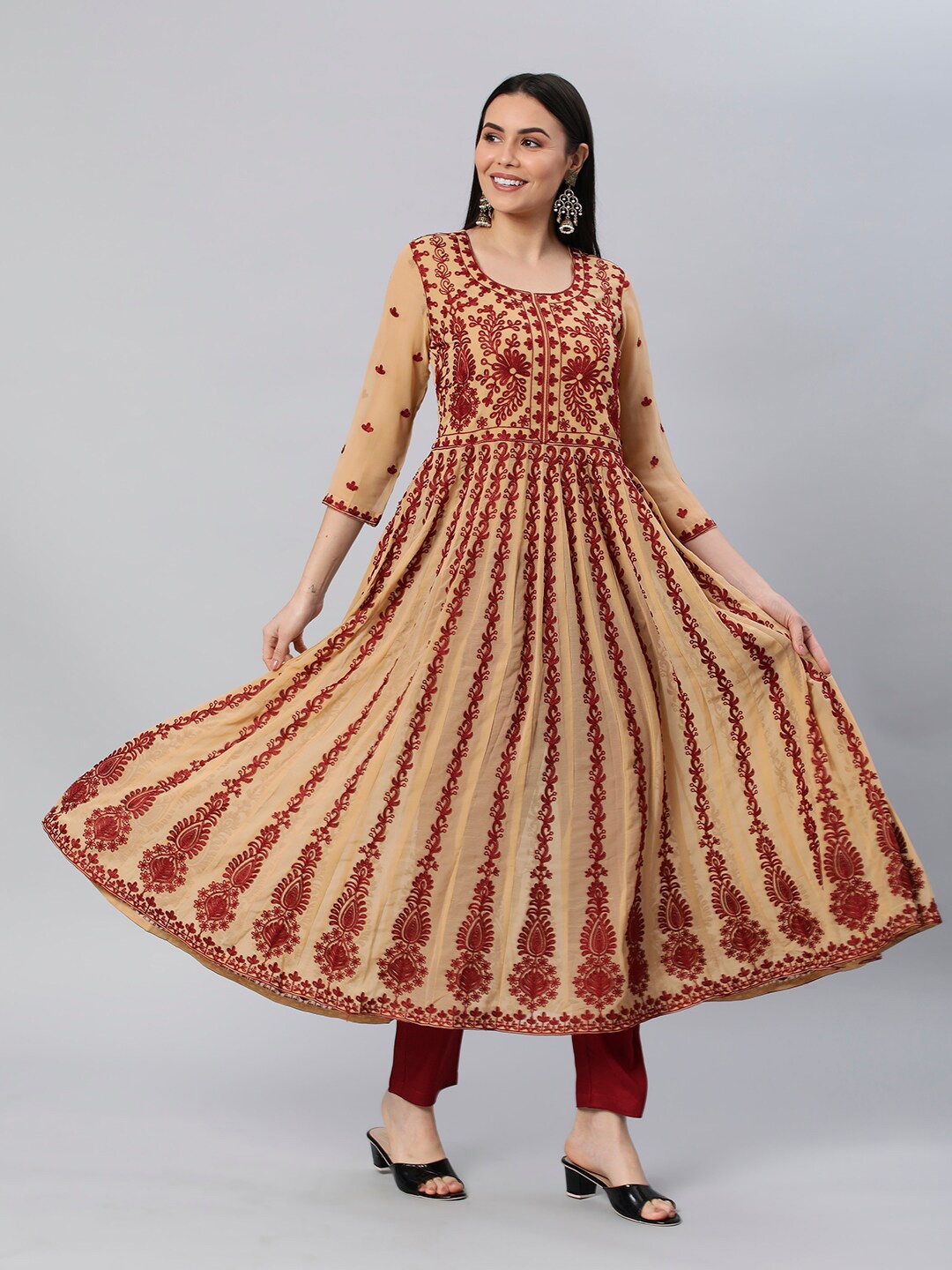 

KALINI Ethnic Motifs Embroidered Chikankari Anarkali Kurta, Beige