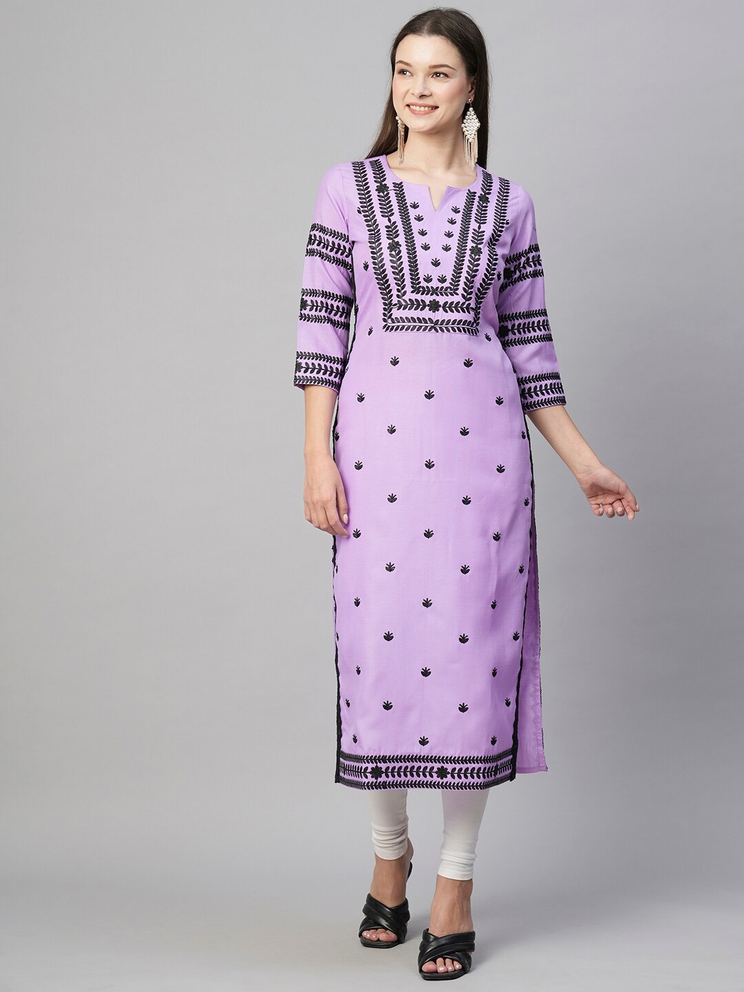 

GoSriKi Floral Embroidered Thread Work Straight Kurta, Purple