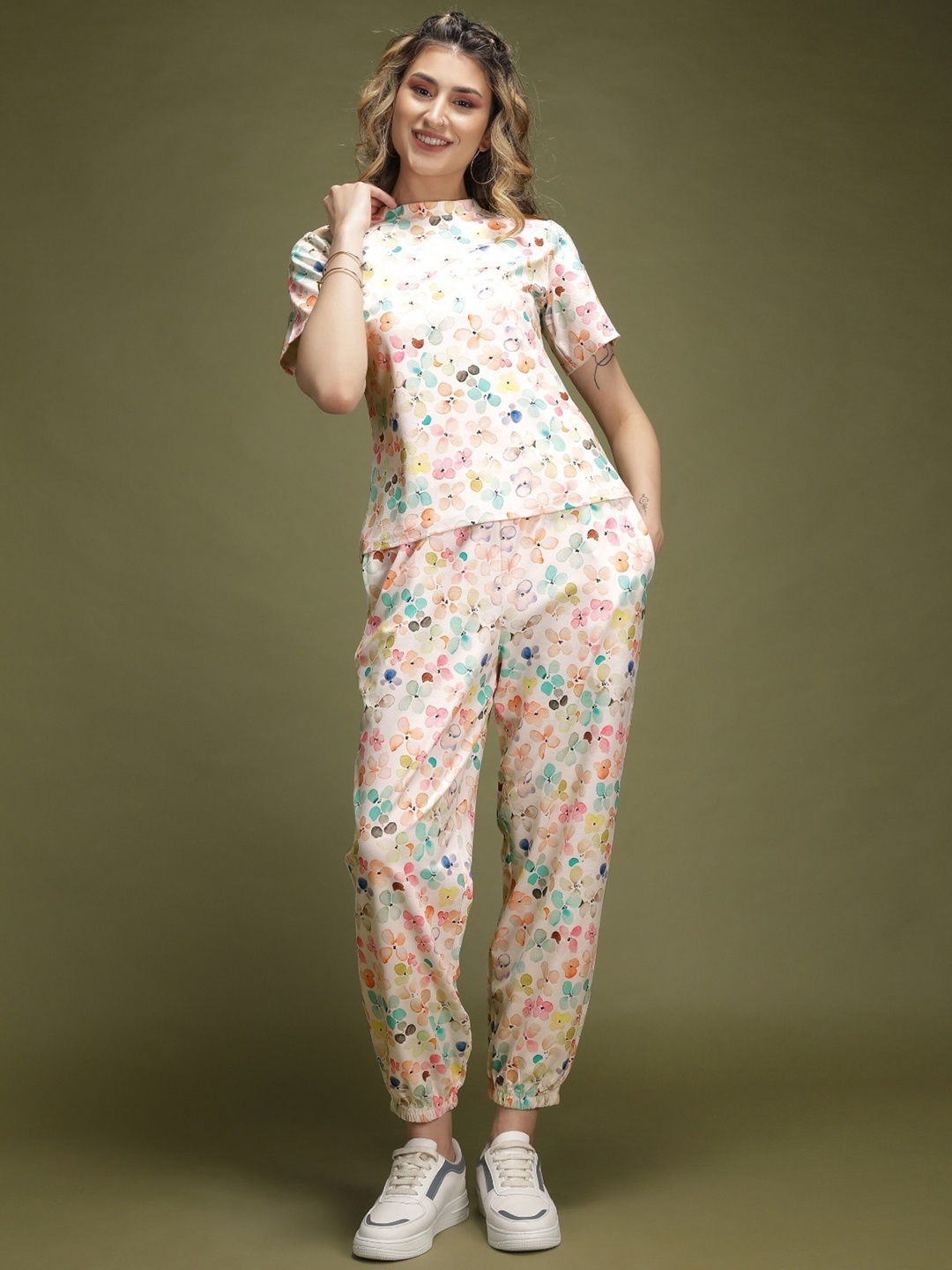 

UDBHAV TEXTILE Printed T-Shirt With Joggers, Pink