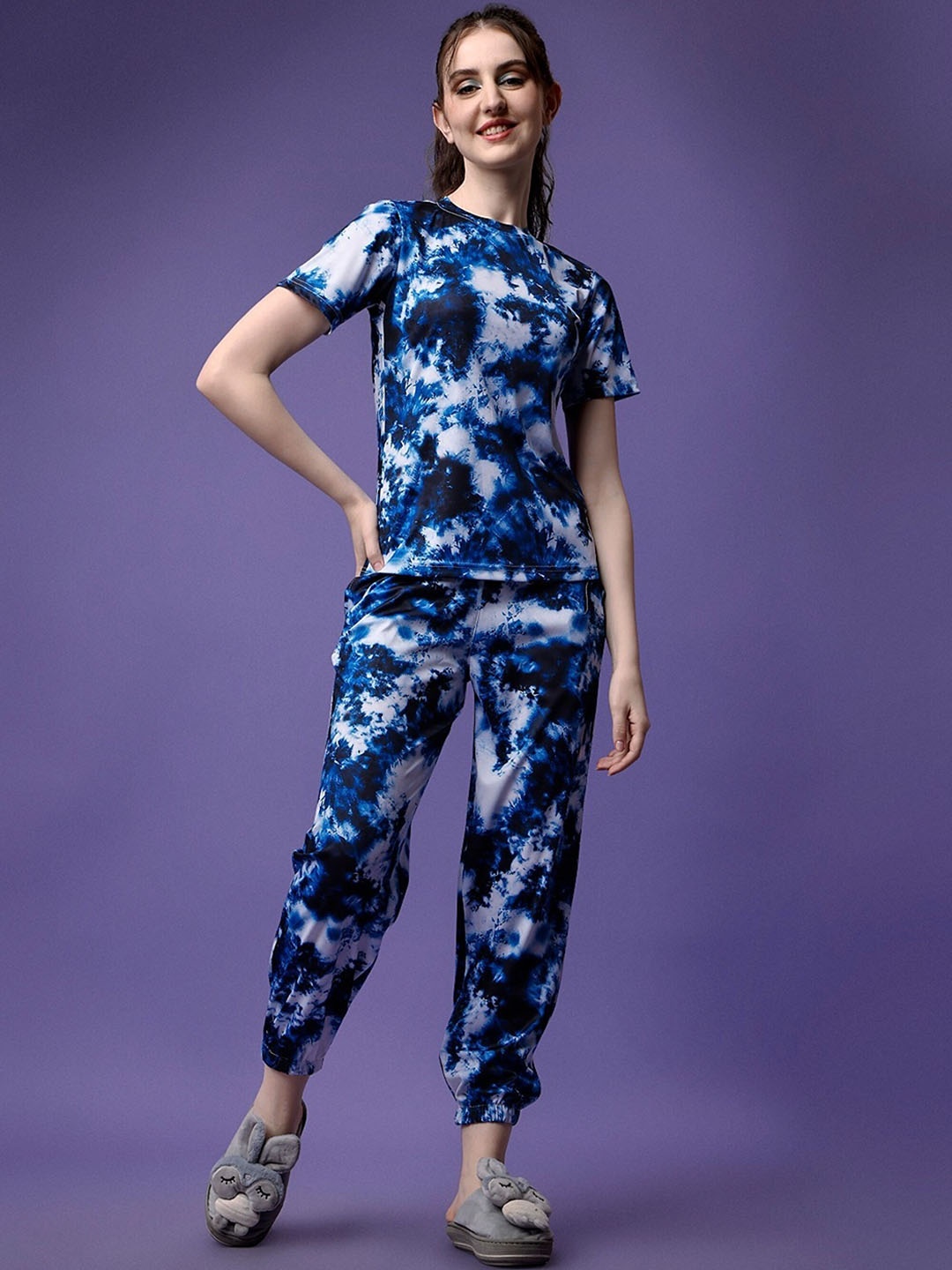 

UDBHAV TEXTILE Abstract Printed T-Shirt With Joggers, Navy blue